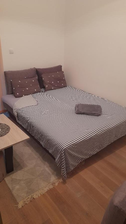 Apartman Tia Vrnjacka Banja Vrnjačka Banja Exterior foto